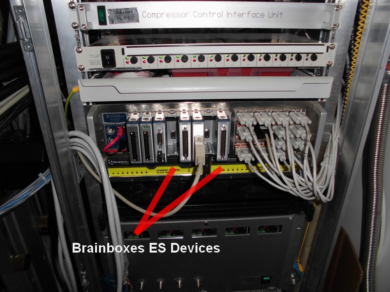 /files/pages/products/case-studies/Ethernet-to-Serial-used-by-Max-Planck-Institute/Engineer-Using-The-ES-Product-at-max-planck-institute.jpg